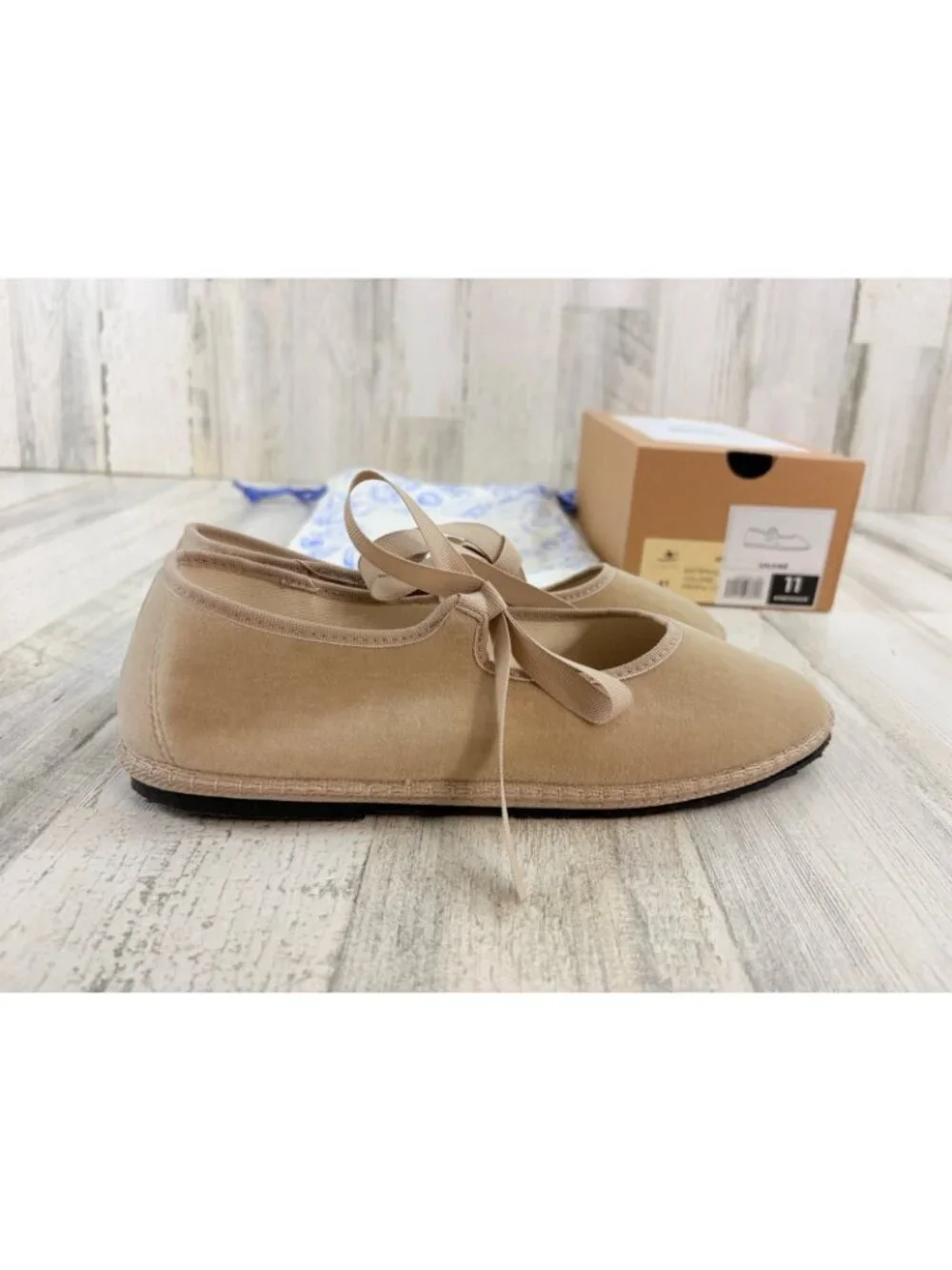 Cayumas Salome Beige Velvet Slippers Sz 41 10 NWT